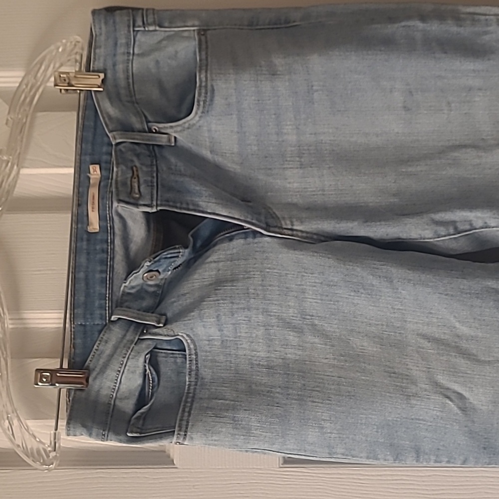 Ladies Levi jeans